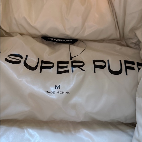 Aritzia The Super Puff™ XtraShorty - Hi-Gloss - Picture 3 of 6